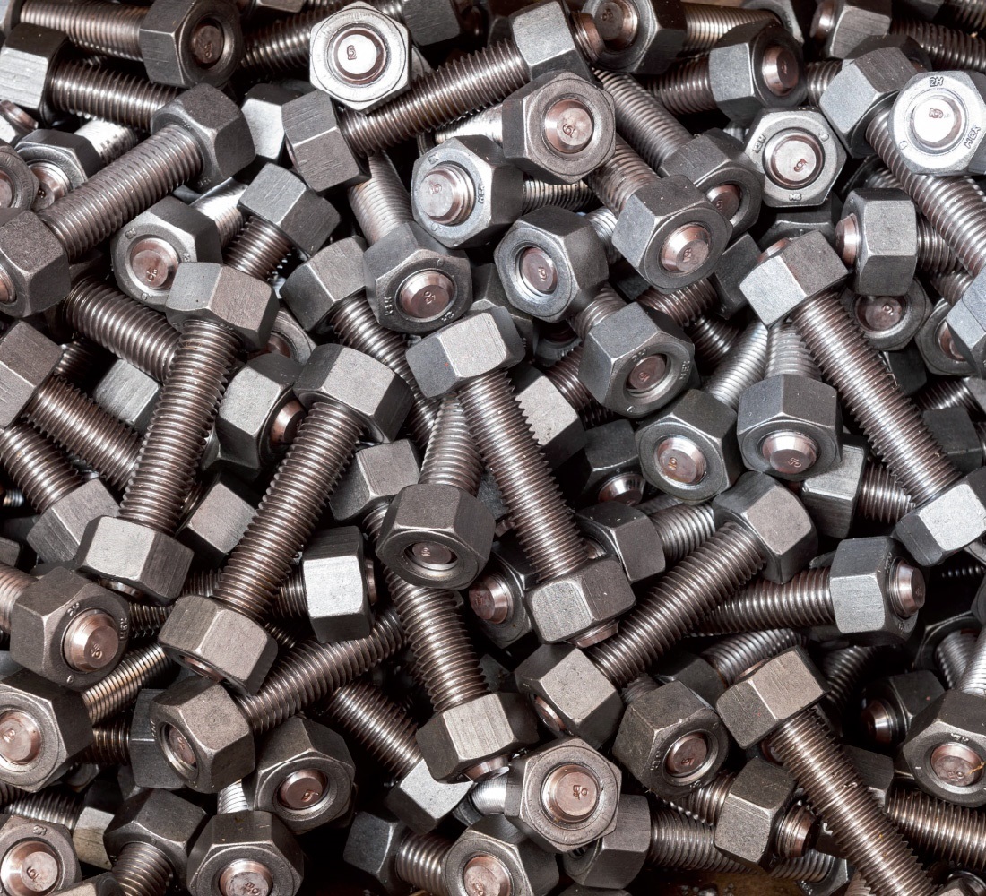 توريد Stud Bolts والمسامير الصناعية
